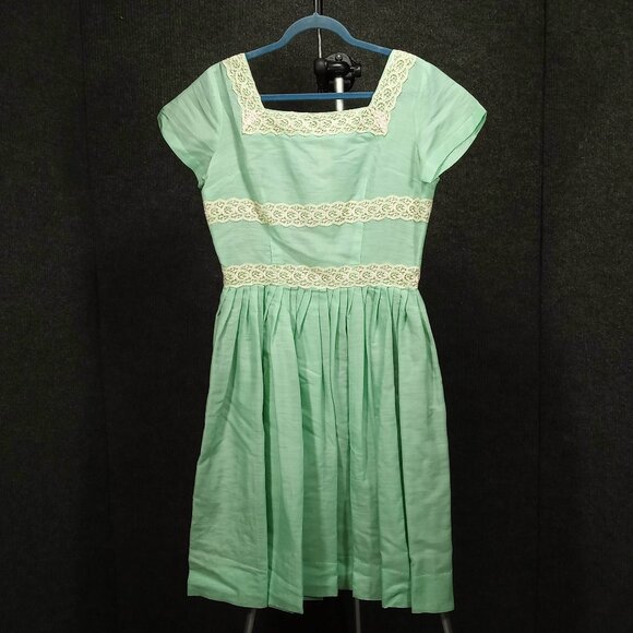 1950's Mint Green Cotton Organza Lace Circle Dress - Picture 1 of 7